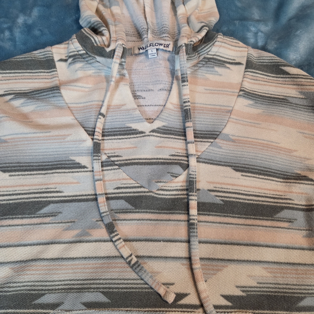 Wallflower Baja Hoodie Boho Aztec Pullover Womens Large Lightweight - Picture 16 of 16